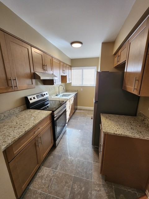 60 Wolfpit Ave #2B - Photo 4 of 23