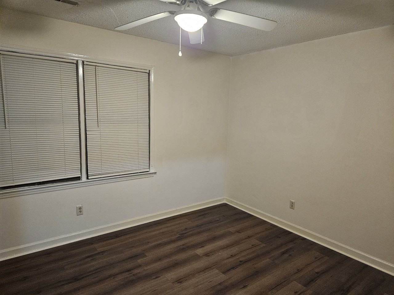 102 Cedar Ct #B - Photo 3 of 20