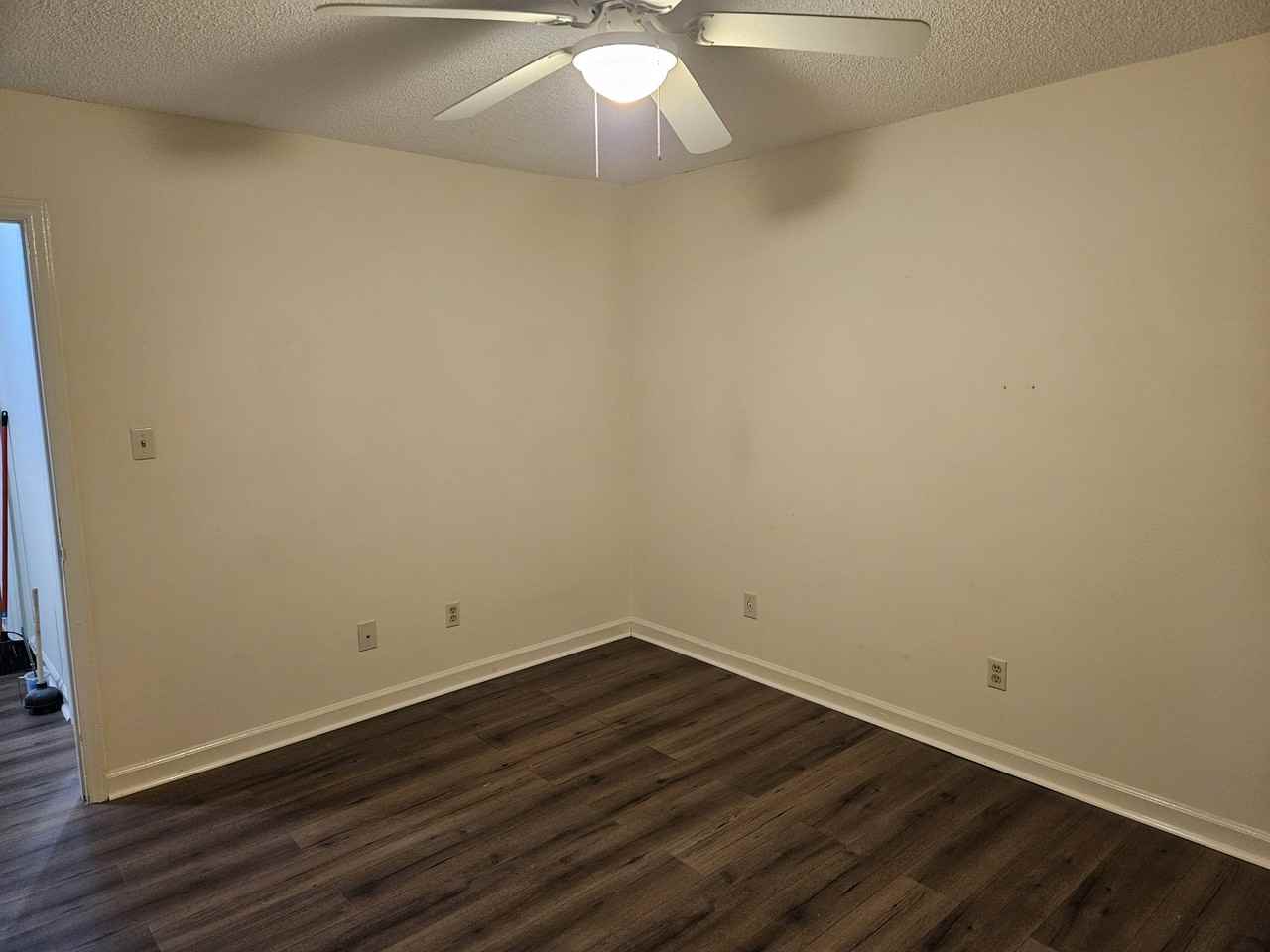 102 Cedar Ct #B - Photo 4 of 20