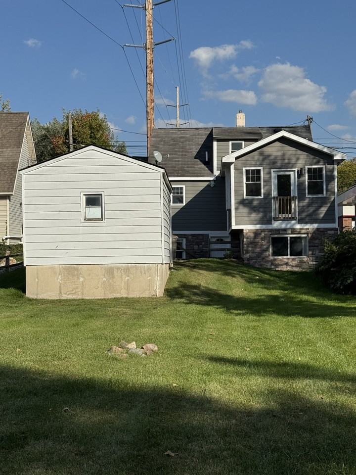 501 N Leroy St #NA - Photo 4 of 16
