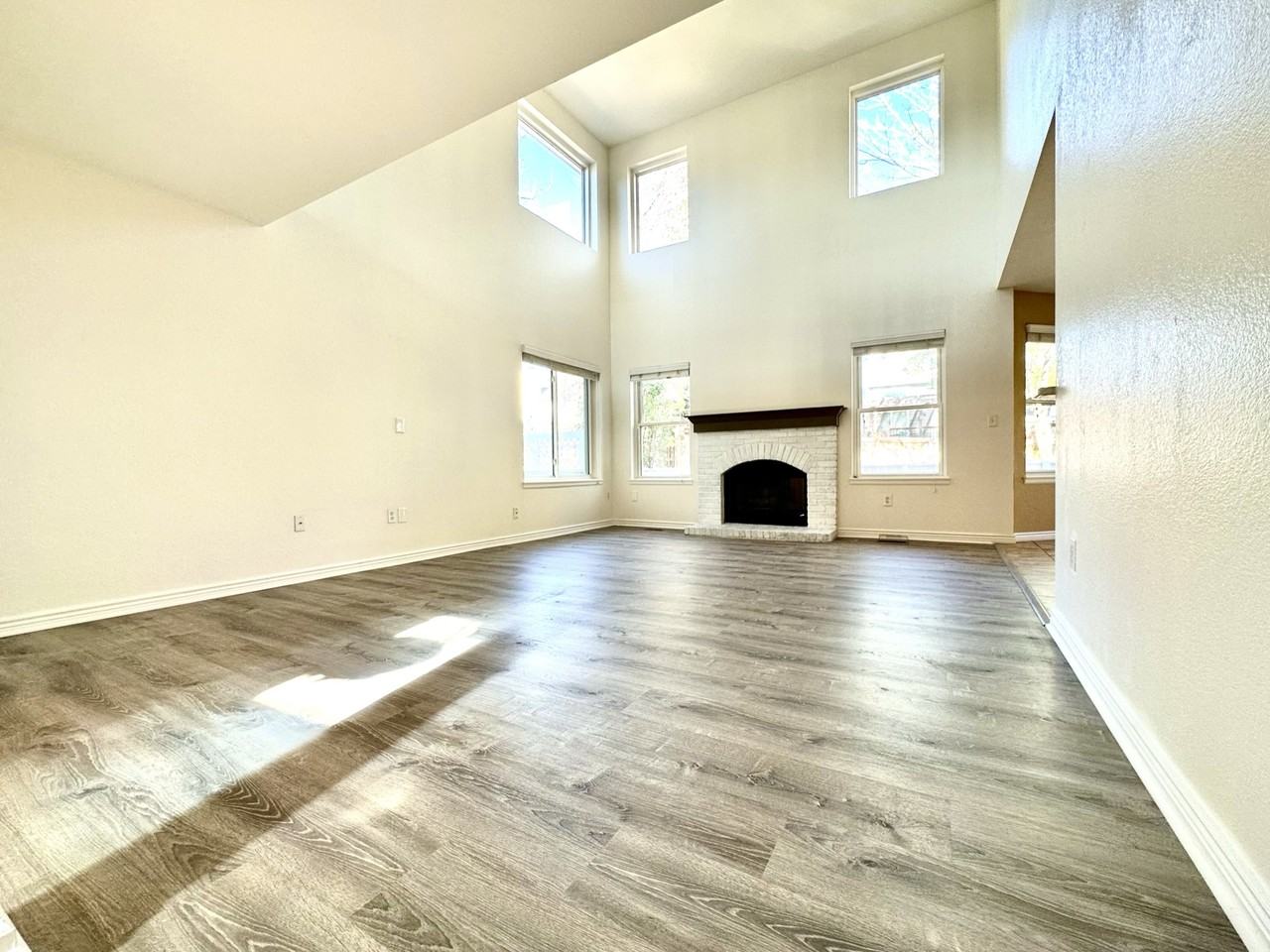 9882 Spring Hill Pl #NA - Photo 4 of 27