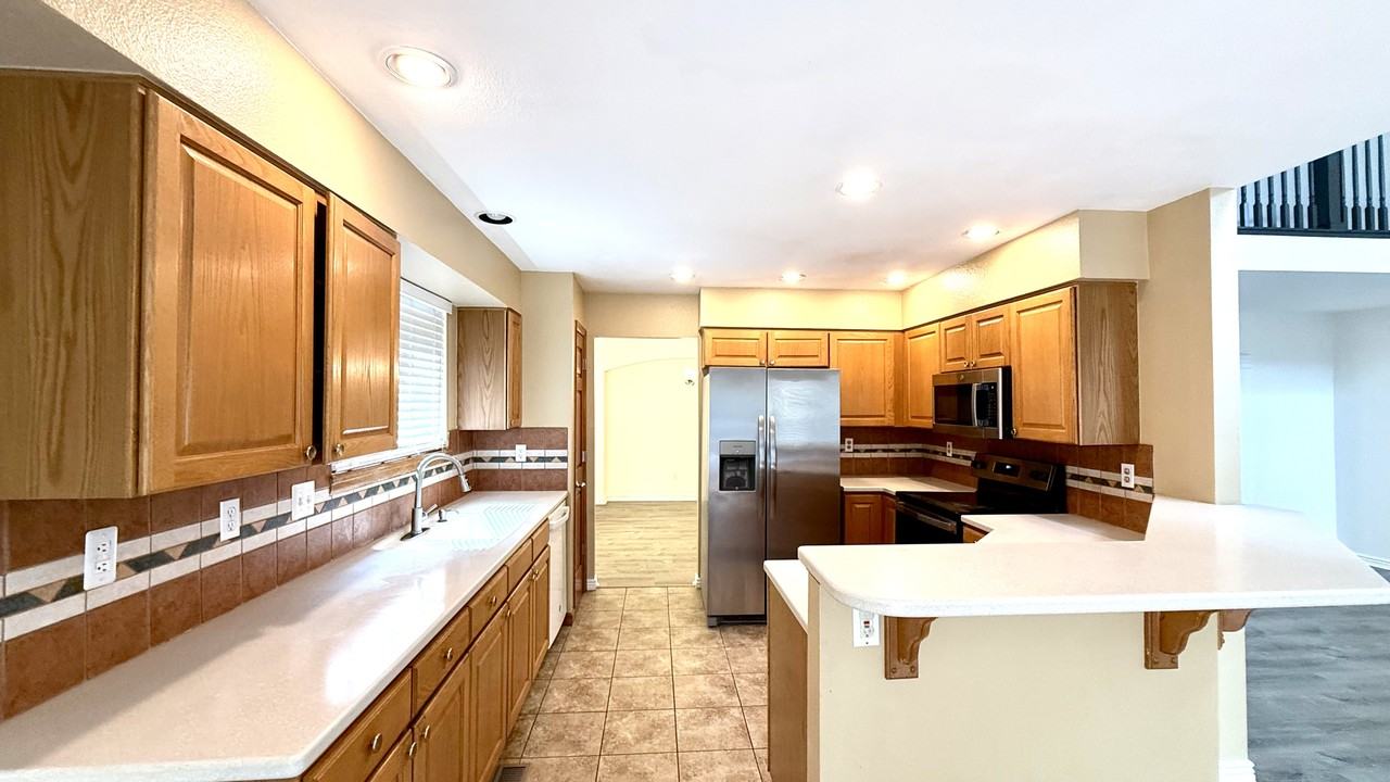 9882 Spring Hill Pl #NA - Photo 7 of 27
