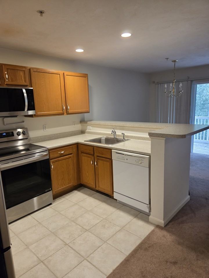 35 Collins St #92 - Photo 4 of 21