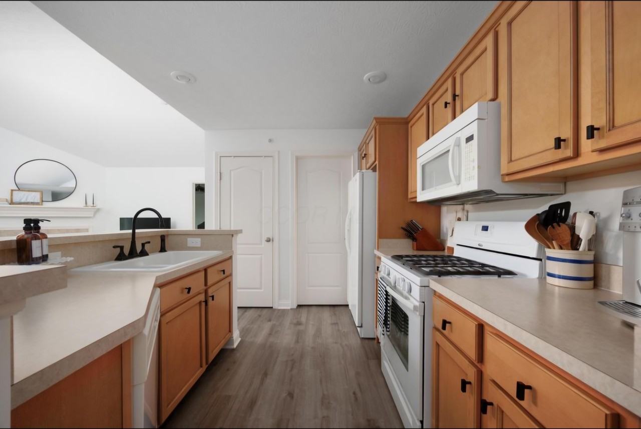 3953 Rue De Brittany #NA - Photo 7 of 32