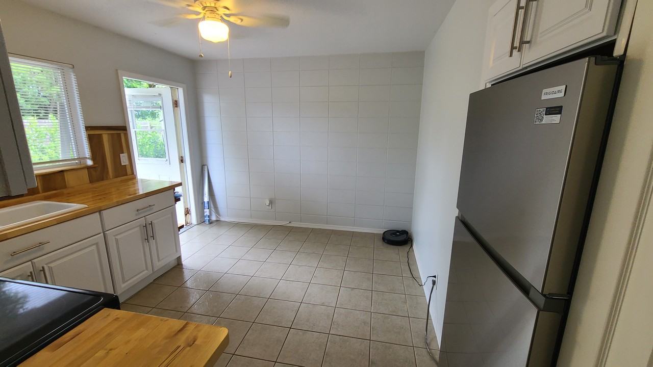 203 Santurce Ave #B - Photo 6 of 20