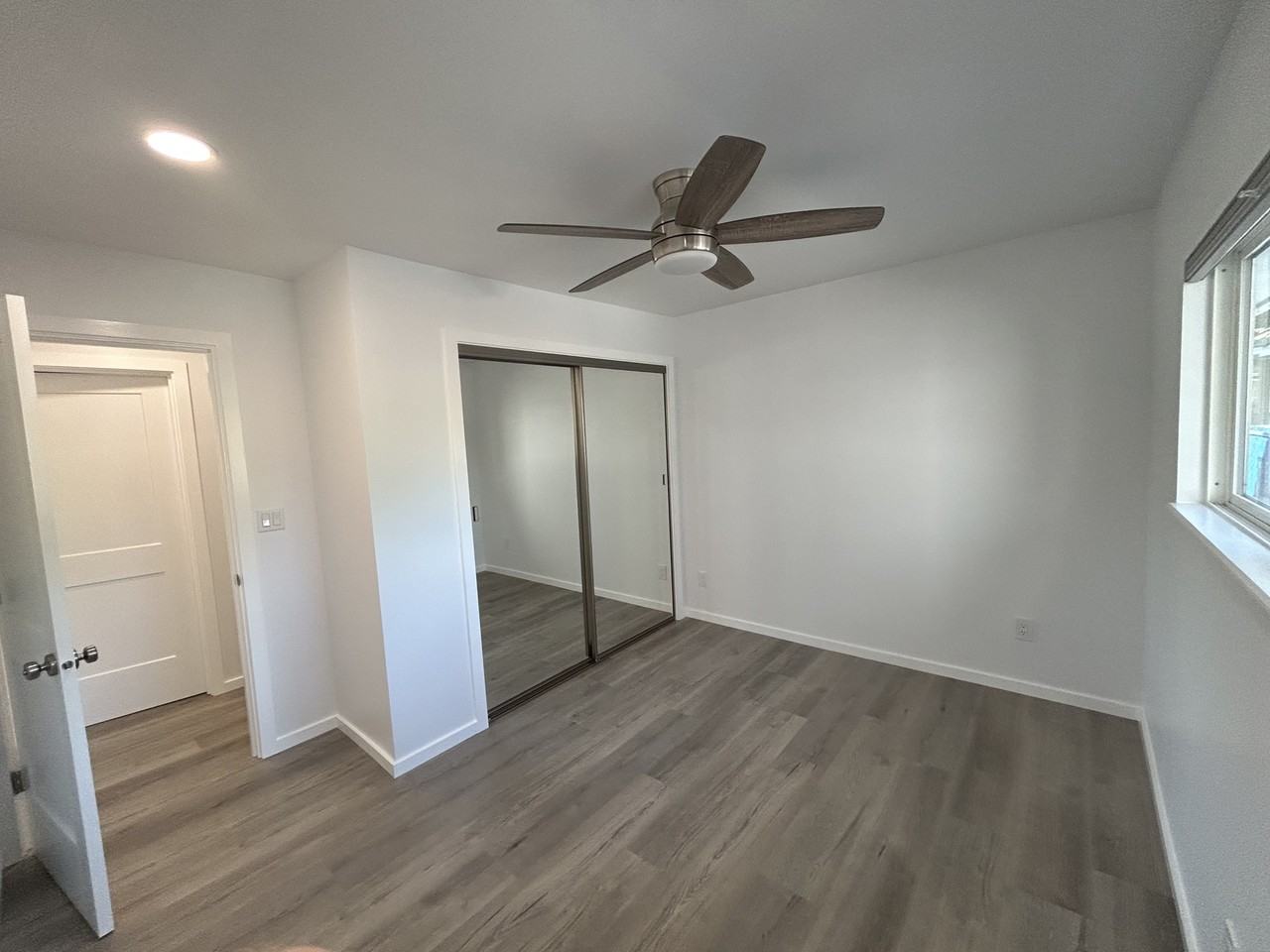 1550 Nw Van Buren Ave #NA - Photo 5 of 12