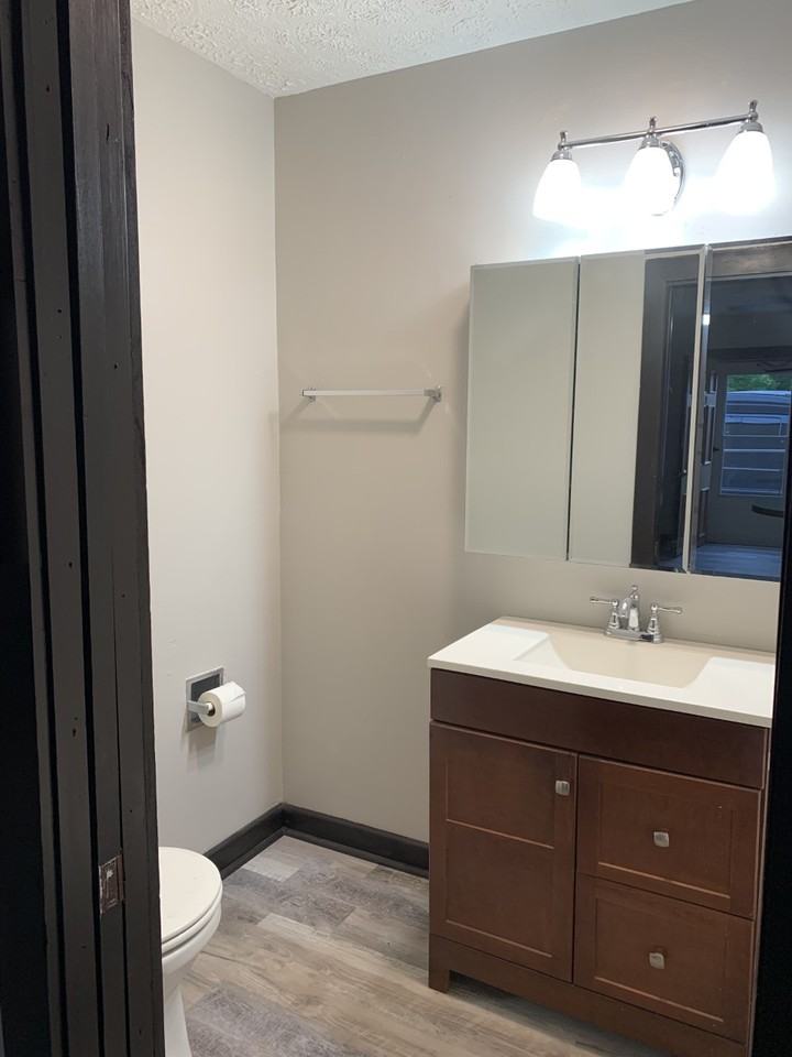 415 Dunlap St #2 - Photo 5 of 23