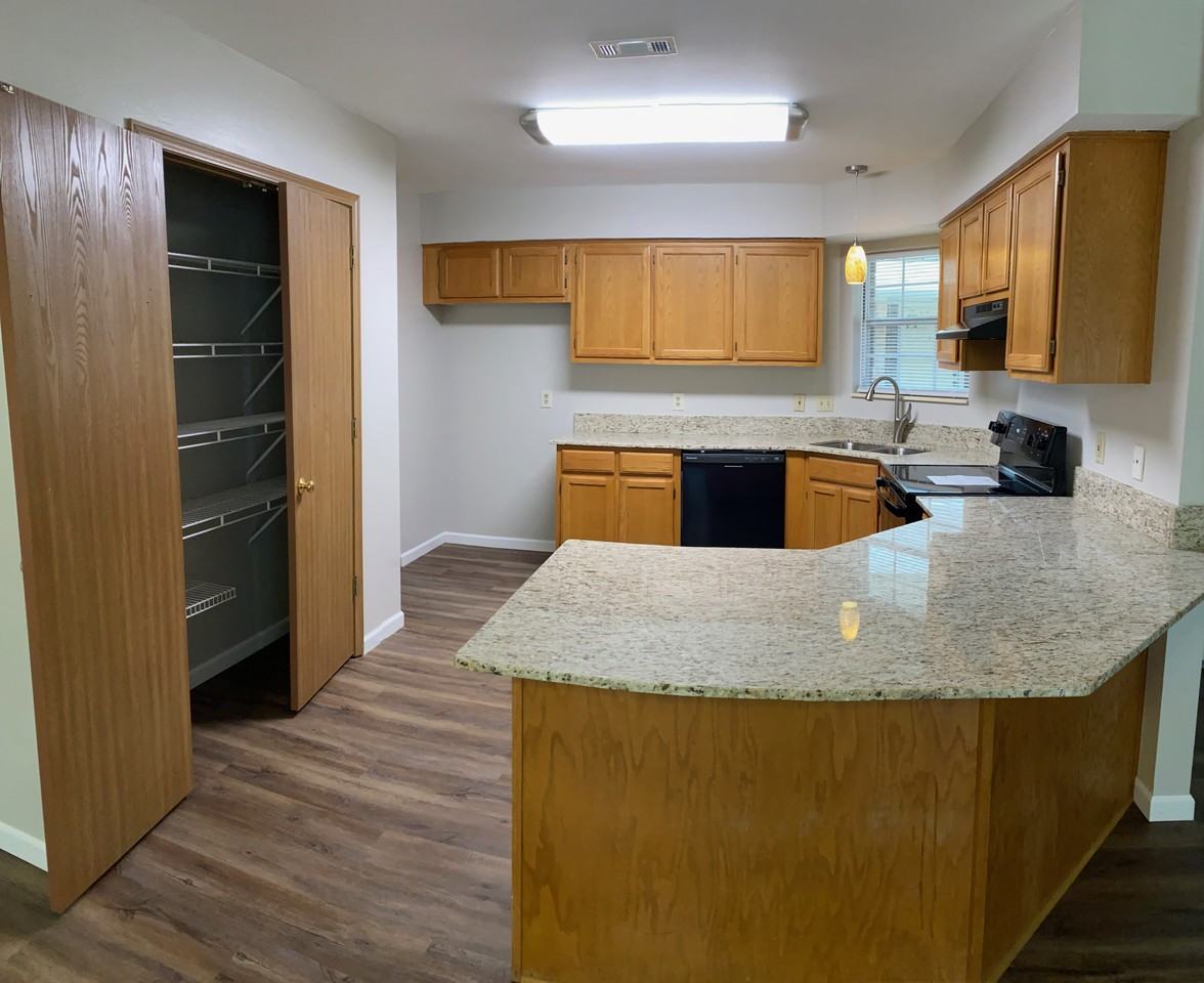 123 Fox Run Pl #A - Photo 3 of 11