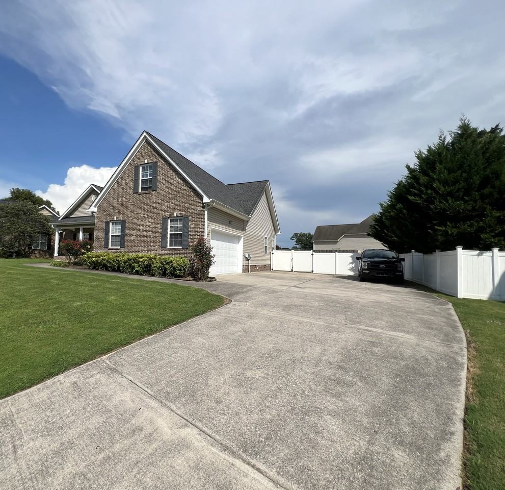 7629 Prince Dr #NA - Photo 2 of 15