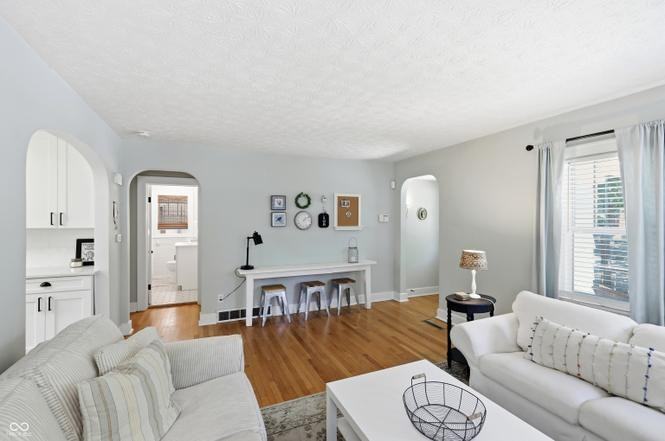 223 Lincoln St #NA - Photo 2 of 44