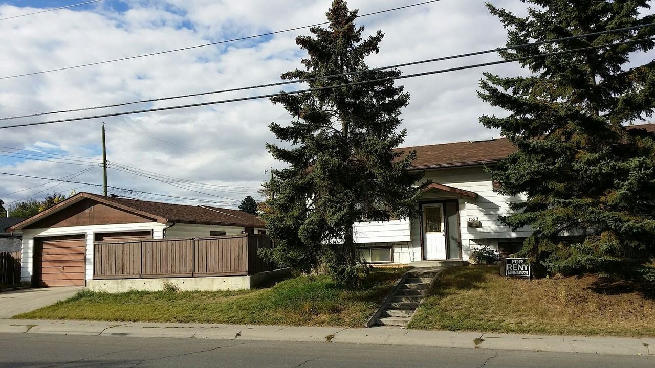 1523 44 St Se ##Ab - Photo 2 of 11