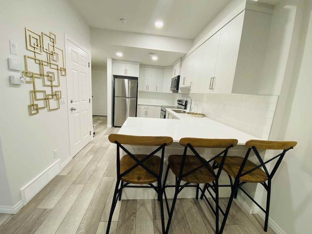 206 Heartland Ave - Photo 3 of 10