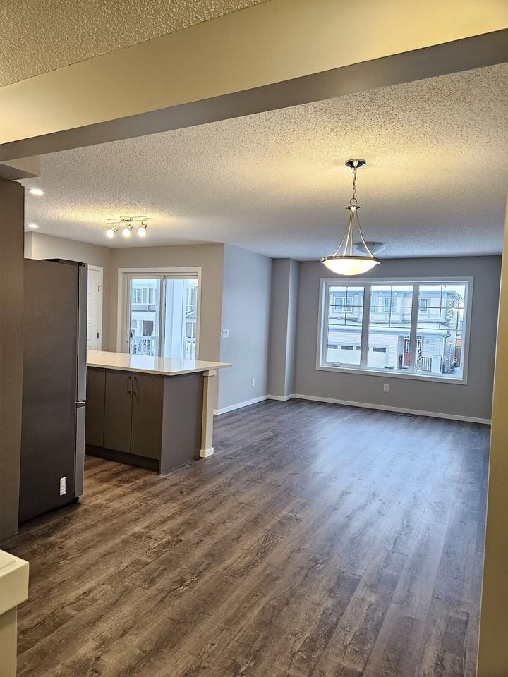 20523 22 Ave Nw - Photo 7 of 42