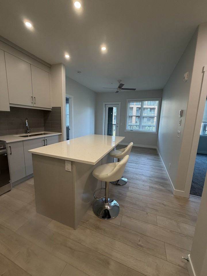 214 - 175 Wolf Holw Cres S E - Photo 6 of 28