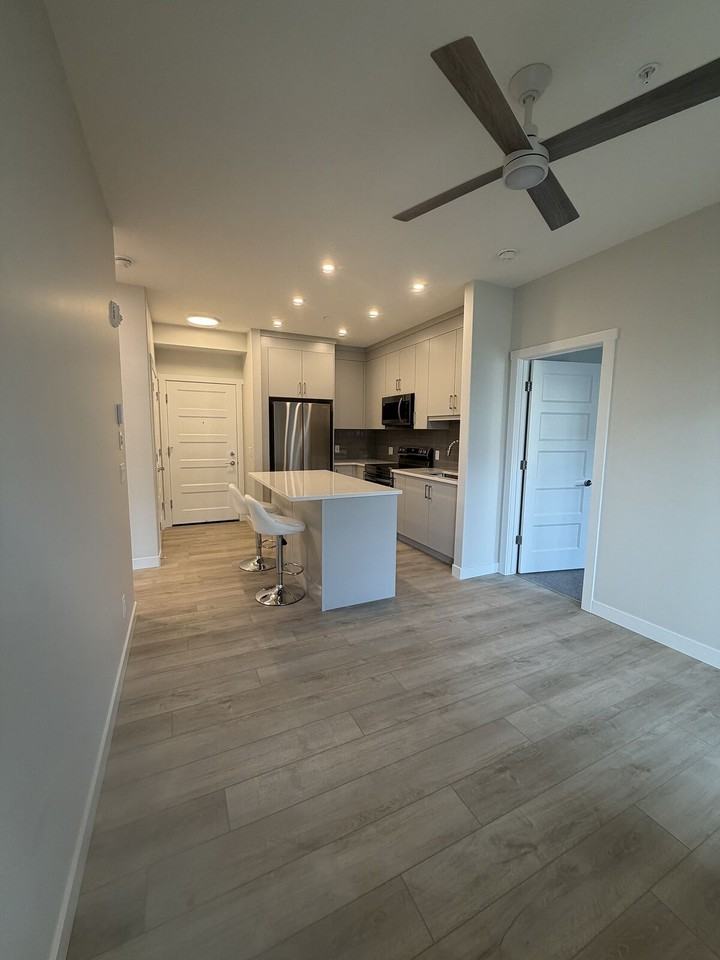 214 - 175 Wolf Holw Cres S E - Photo 7 of 28