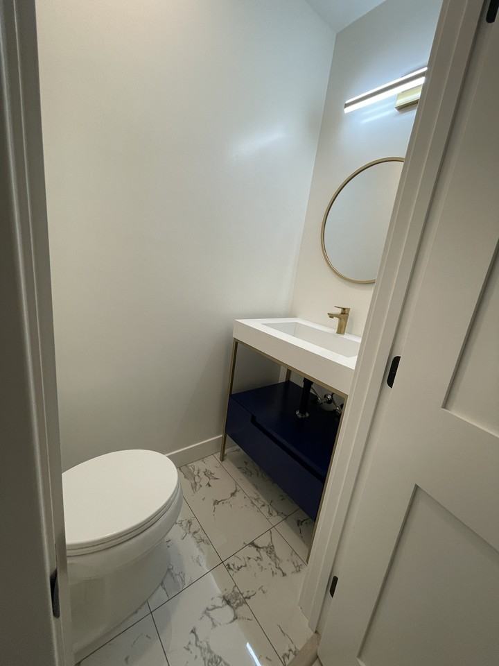 1049 Davis Ave #NA - Photo 3 of 13