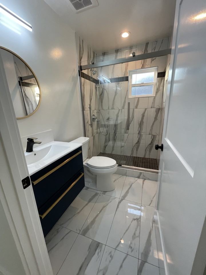 1049 Davis Ave #NA - Photo 5 of 13