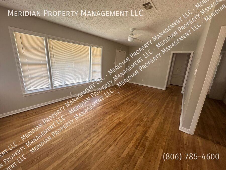 1917 37th St - Photo 4 of 15