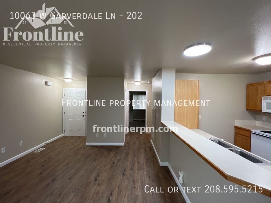 10063 W Garverdale Ln #202 - Photo 3 of 13