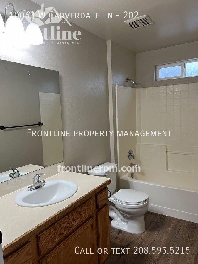 10063 W Garverdale Ln #202 - Photo 7 of 13