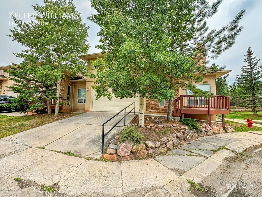 701 Westwood Trce - Photo 2 of 19