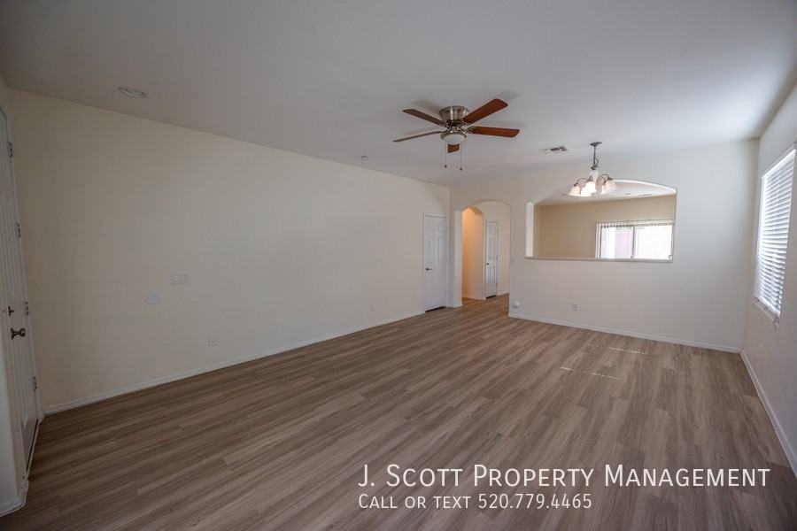 4540 E Sundance Ave - Photo 2 of 19