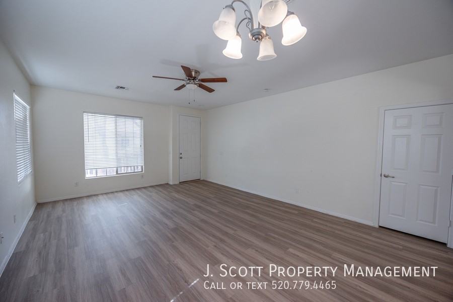 4540 E Sundance Ave - Photo 4 of 19