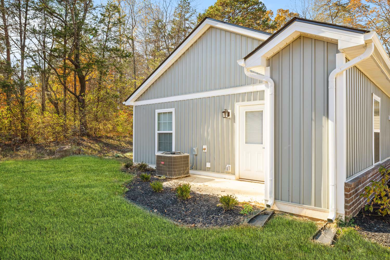 Woodbury Crossing - Photo 5 of 24