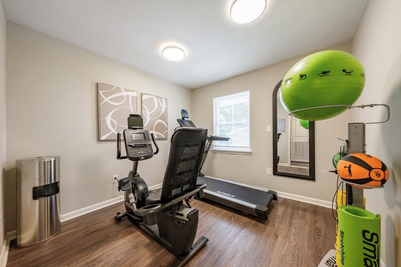 Walnut Street Apartments - Photo 7 of 50