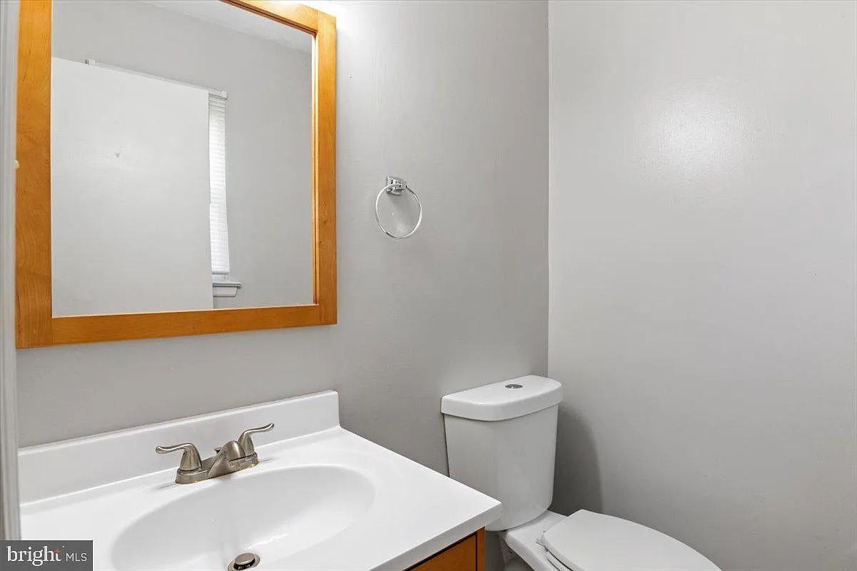 3904 Elberta Ln - Photo 7 of 14