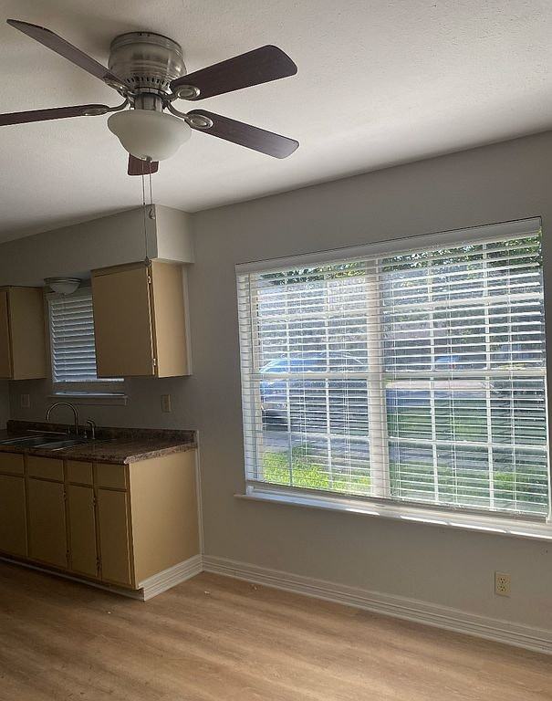 505 Candlelight Lane - Photo 5 of 9