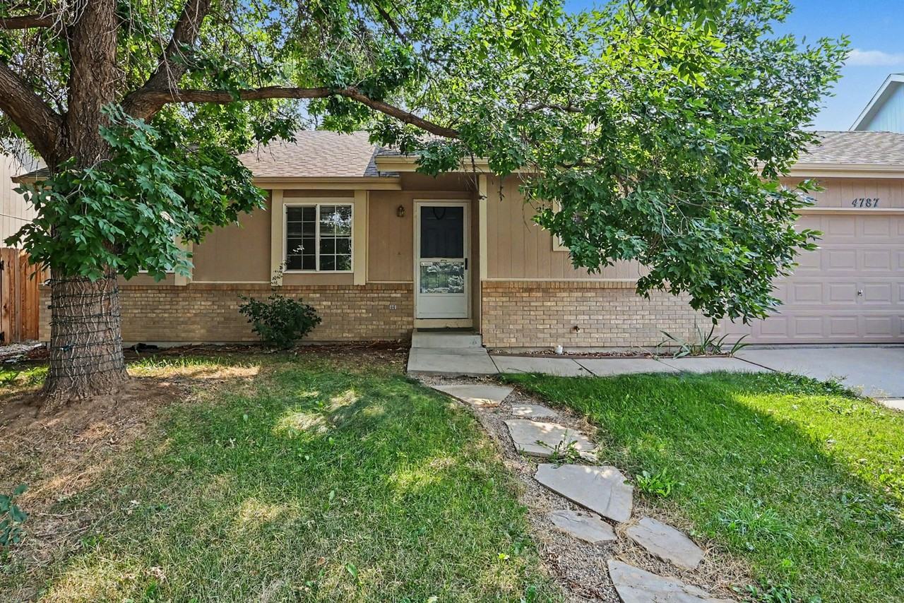 4787 Sunvalley Drive - Photo 2 of 15