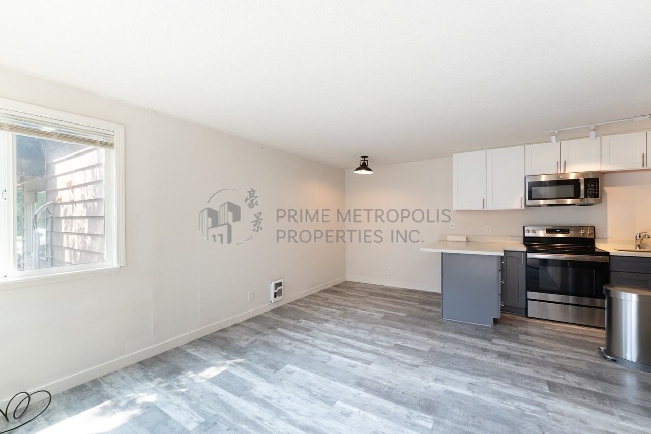 7810 E Green Lake Dr N #C - Photo 4 of 15