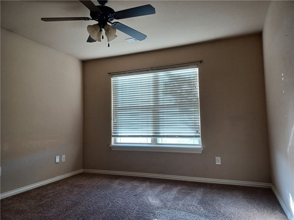 6009 S 37th St - Photo 5 of 26