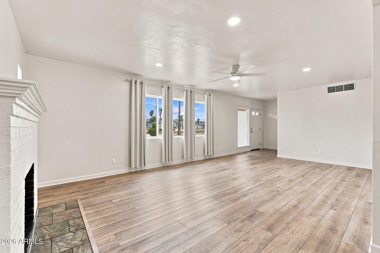 411 E Wigwam Blvd - Photo 5 of 23