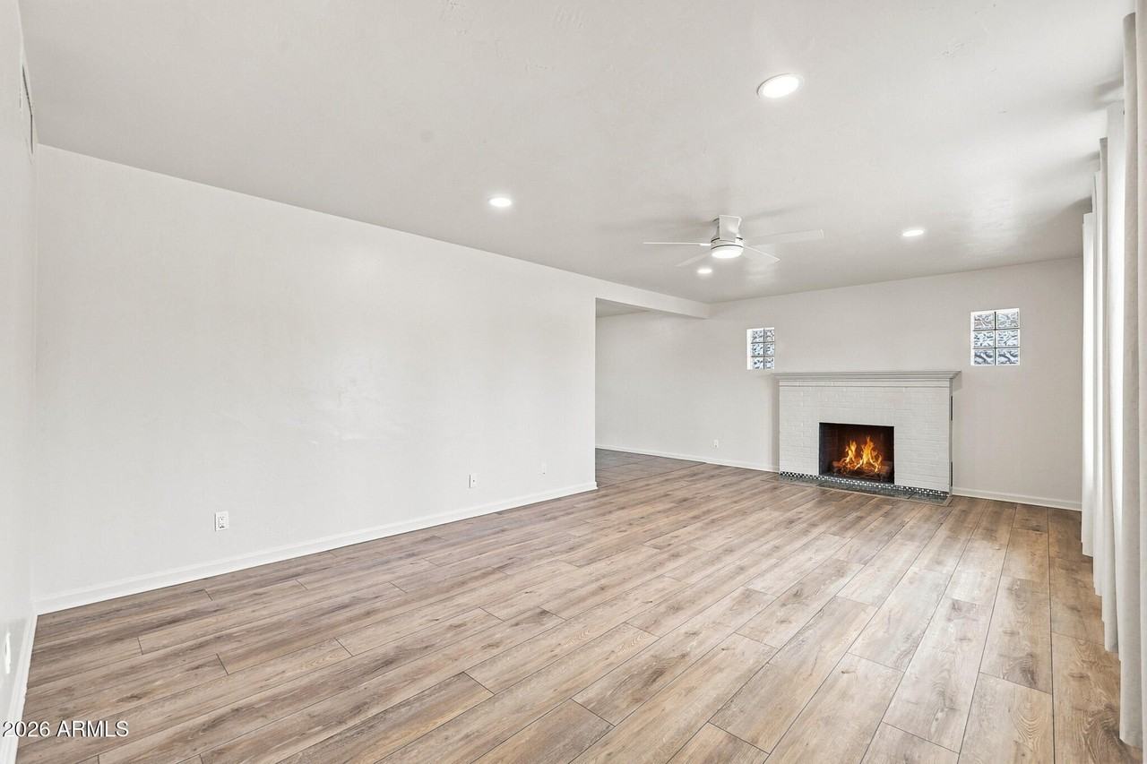 411 E Wigwam Blvd - Photo 6 of 23