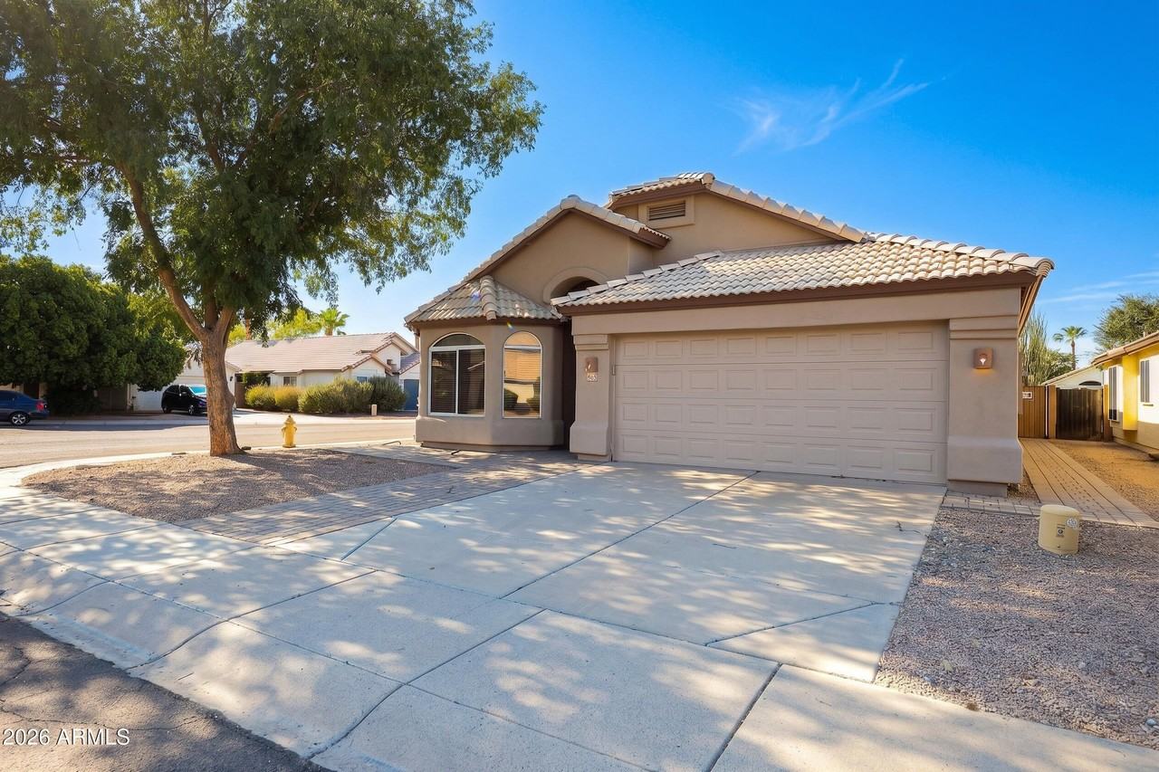 503 W Kelton Ln