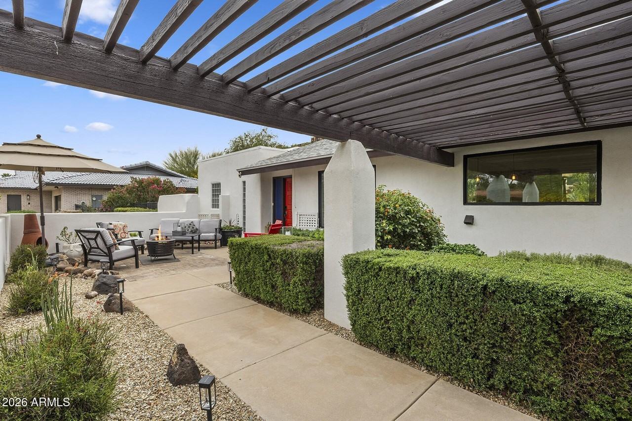 14436 N Coral Gables Dr - Photo 2 of 50