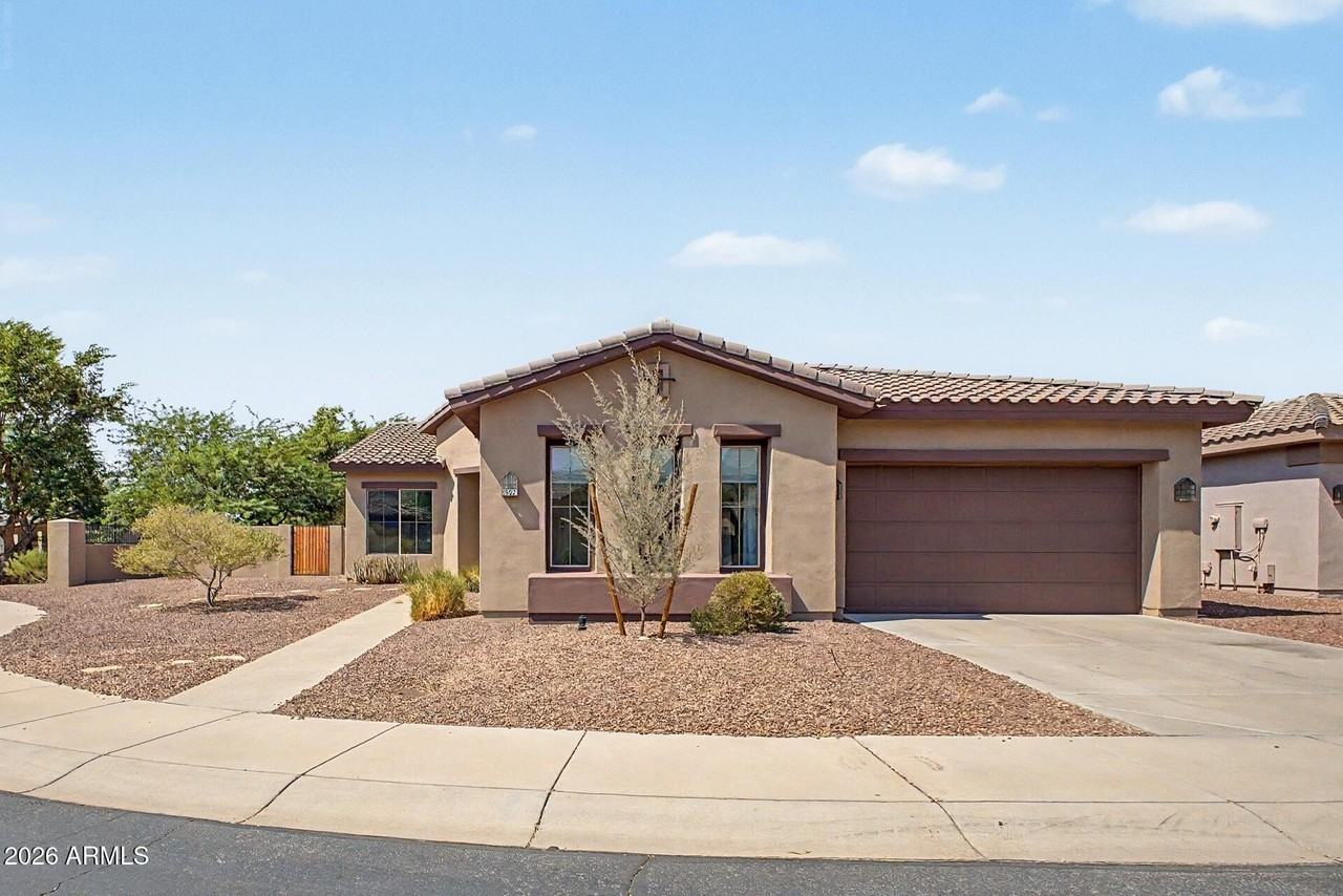 1902 E Desert Ln - Photo 6 of 36