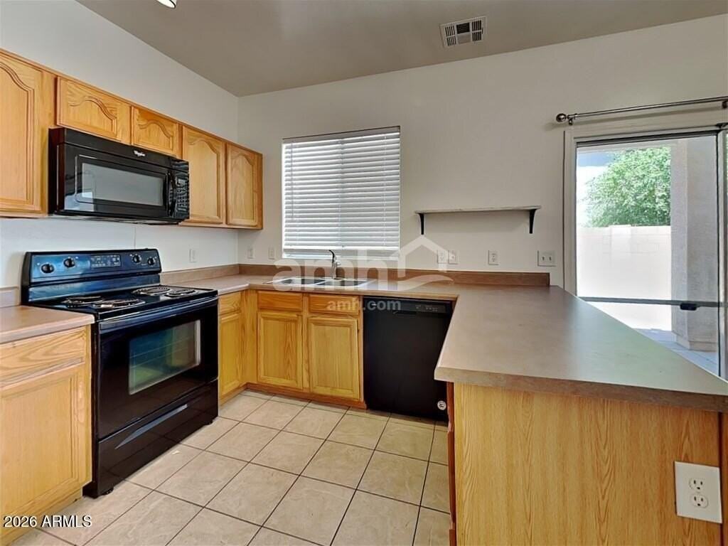 4242 E Baylor Ln - Photo 2 of 12