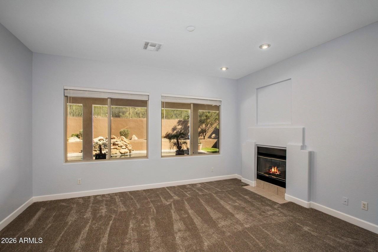 16601 N 104th St - Photo 2 of 28