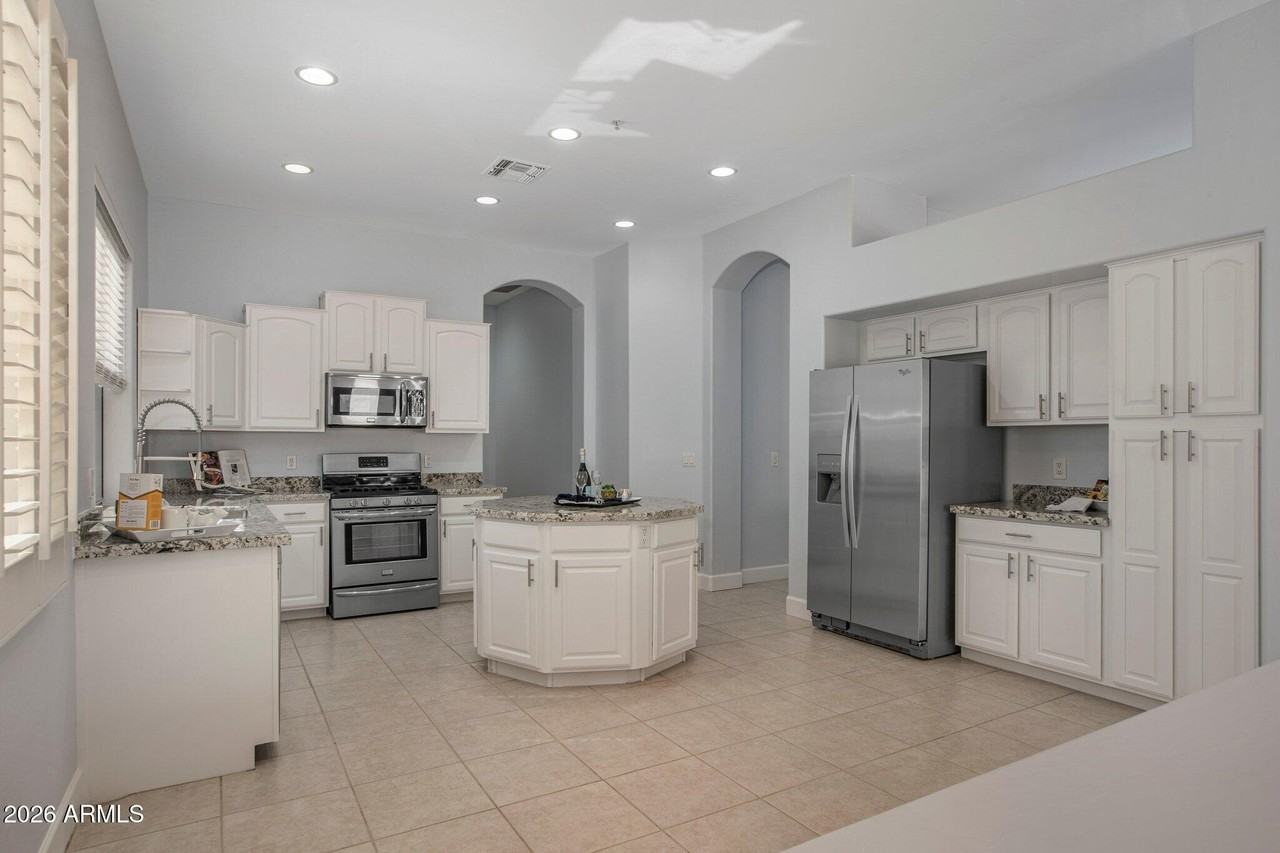 16601 N 104th St - Photo 4 of 28