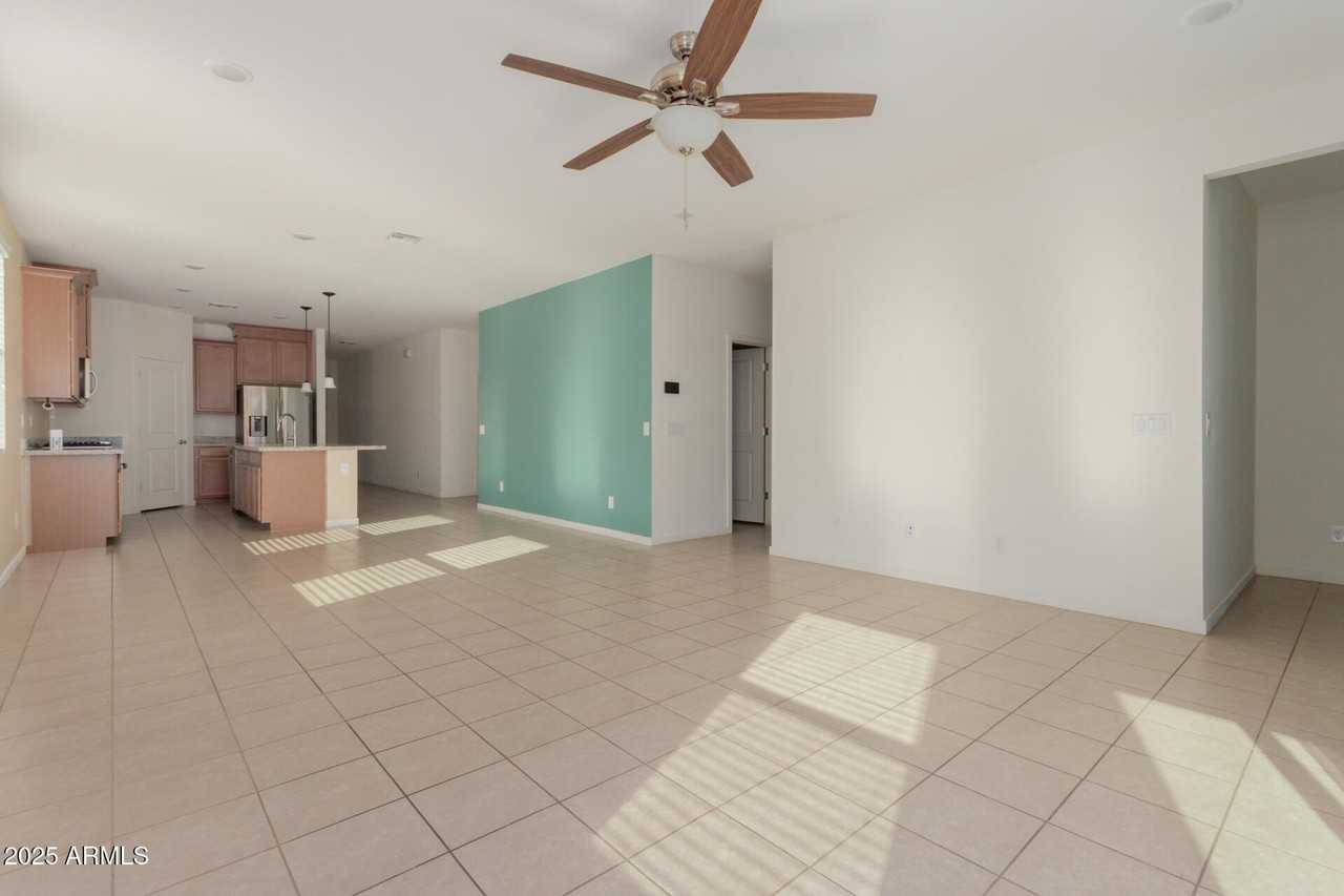 12329 W State Ave - Photo 6 of 27
