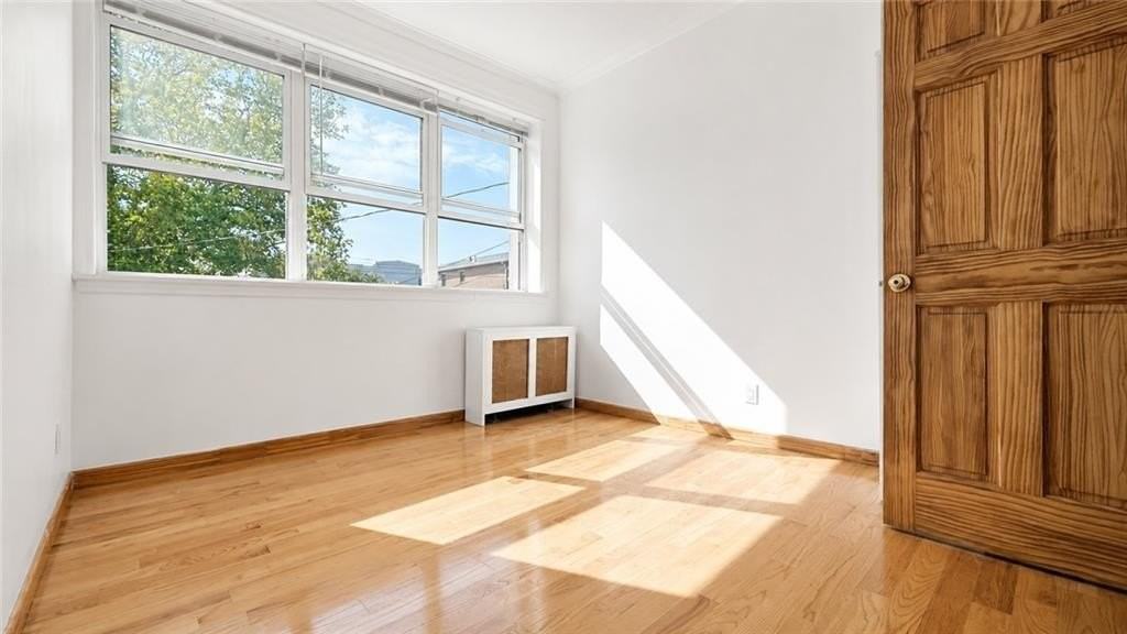36 Bay 35th St #2 - Photo 3 of 5
