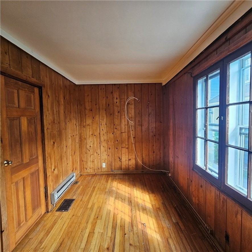9 Rowley St #3 - Photo 3 of 19