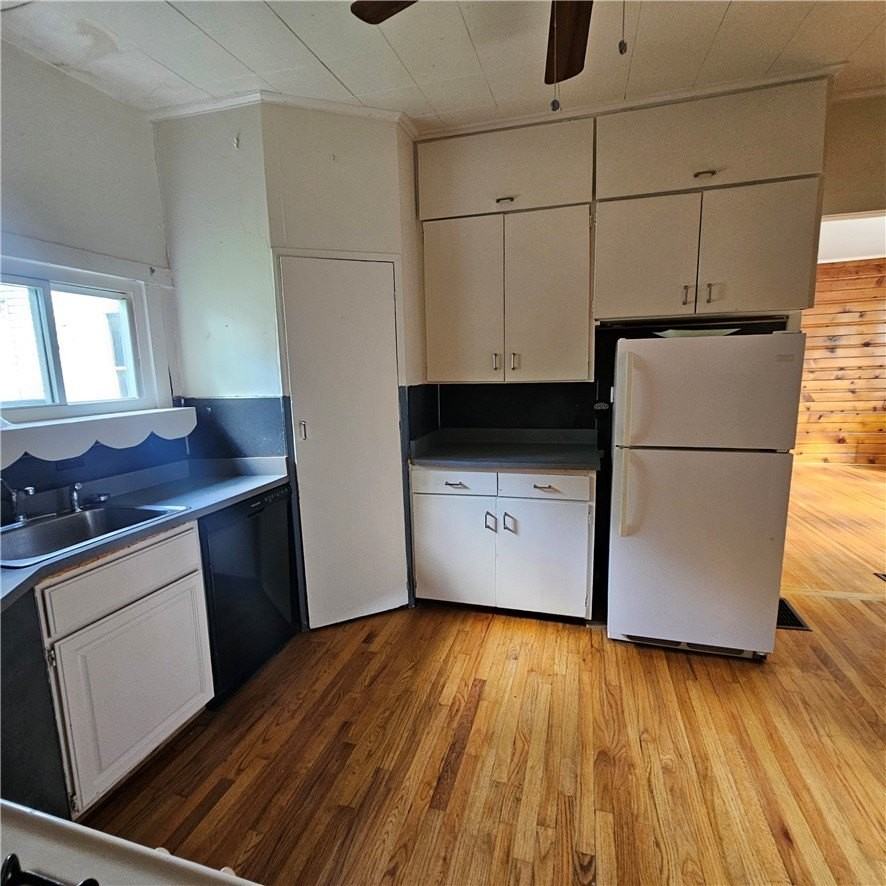 9 Rowley St #3 - Photo 5 of 19