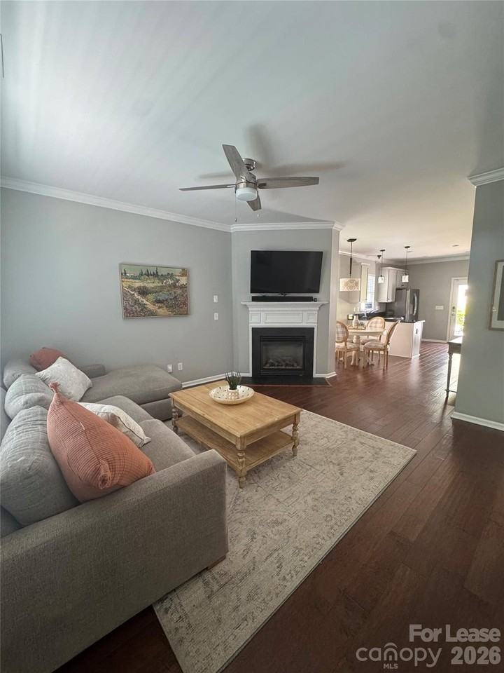 7118 Blakeney Greens Blvd - Photo 5 of 22