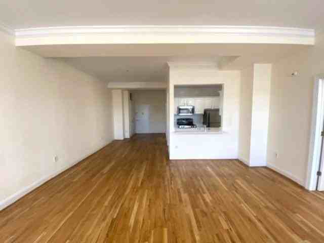 55 Skillman Ave - Photo 7 of 10