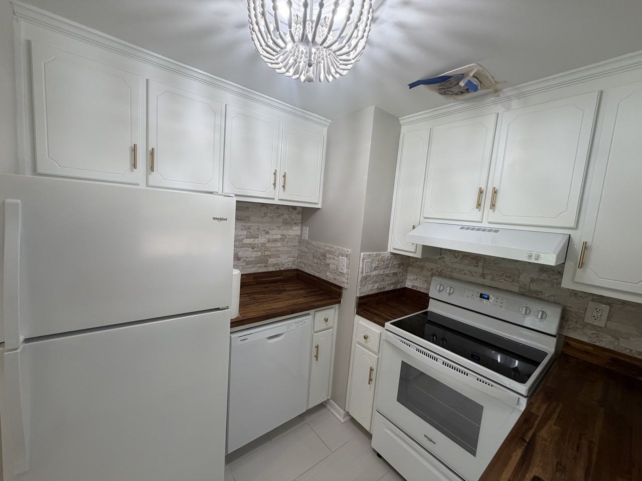 156 N Richmond St #1 - Photo 6 of 17