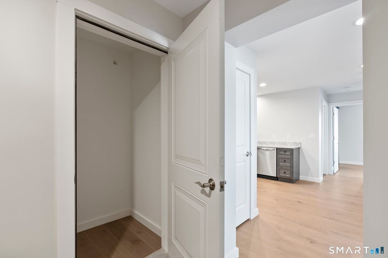 179 Butternut St #B - Photo 6 of 32